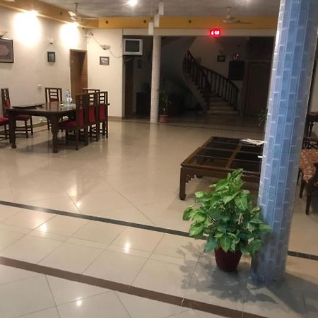 New Shelton Guest House Islamabad Buitenkant foto